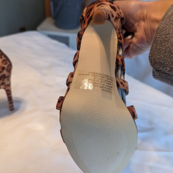 Lace-Up Leopard Print Sandals - Picture 9 of 10